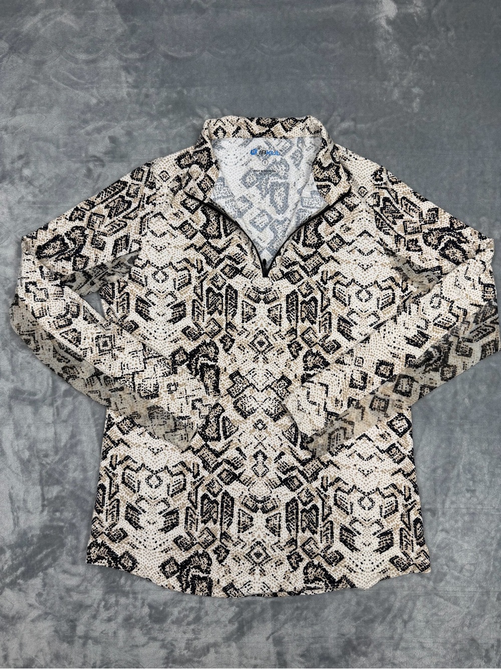 IBKUL Black and Cream Geometric Quarter-Zip Pullover with half mesh sleeves